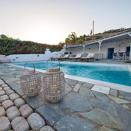 Villa Deep Blue With Private Pool Next To Páros